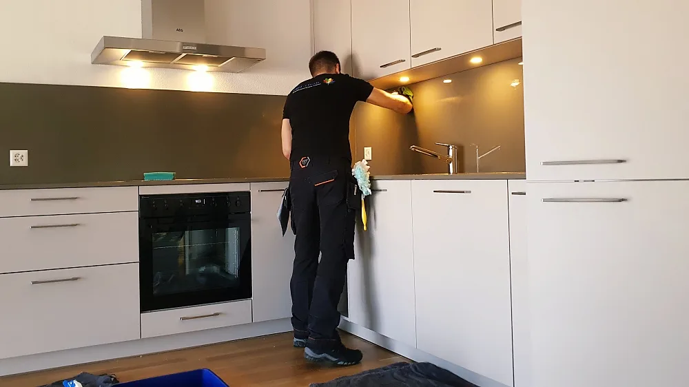 Professionelle Küchenreinigungsdienste in Dürnten mit umfassender Reinigung.